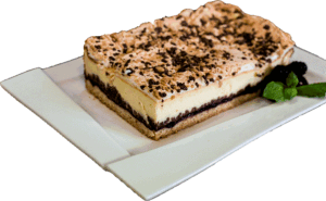 SERNIK Z PORZECZKĄ - Sernik z nadzieniem porzeczkowym.