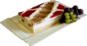 ŚLIMAK - Jasny biszkopt z warstwą bitej śmietany i zatopionymi roladkami biszkoptowymi przykryte galaretką.